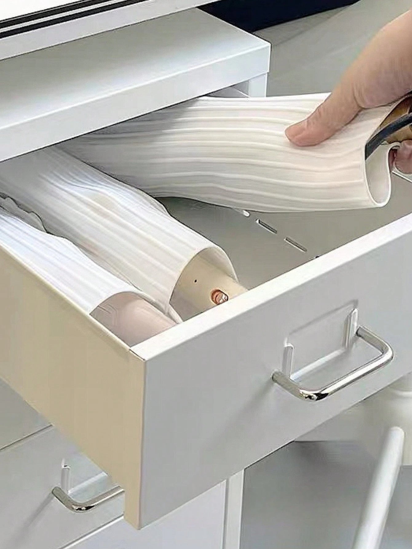 シリコン耐熱マット ストレートアイアン保護カバー デリケートシンプルデザイン 複数色 ポータブル トラベル用 熱絶縁機能付き