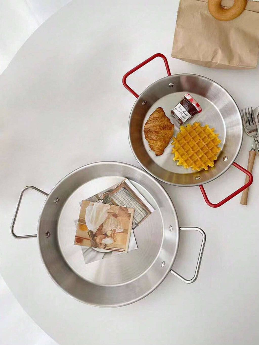 1個 クリエイティブ ステンレス鋼 シーフードプレート 2つのハンドル付き ロースト、グリル、パスタ盛り付けクリスマスギフト